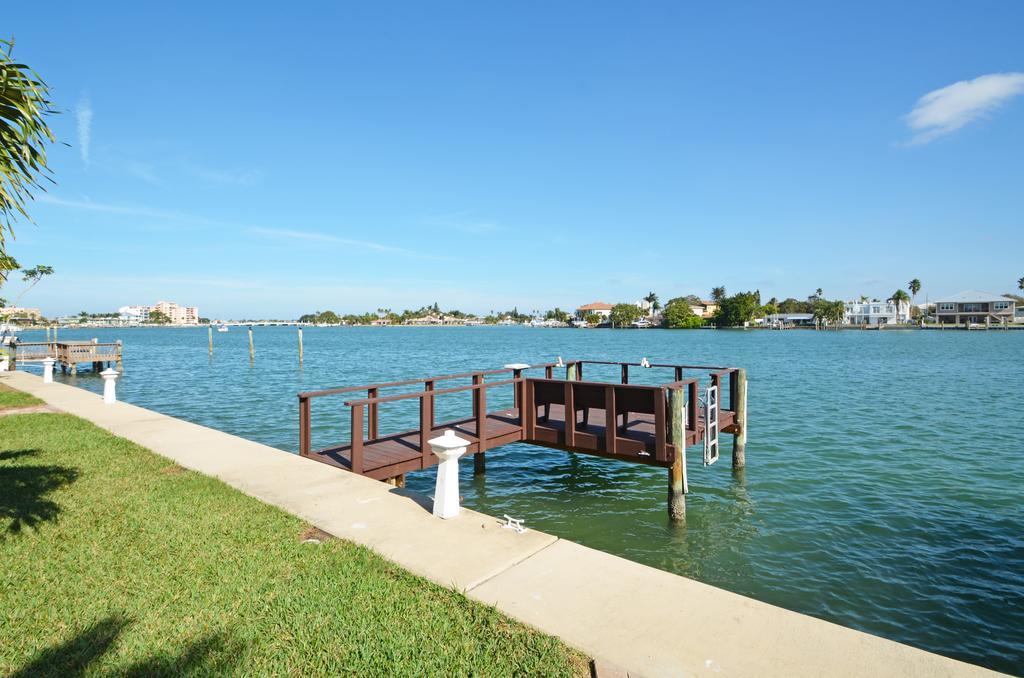 Westwinds Waterfront Resort St. Pete Beach Εξωτερικό φωτογραφία