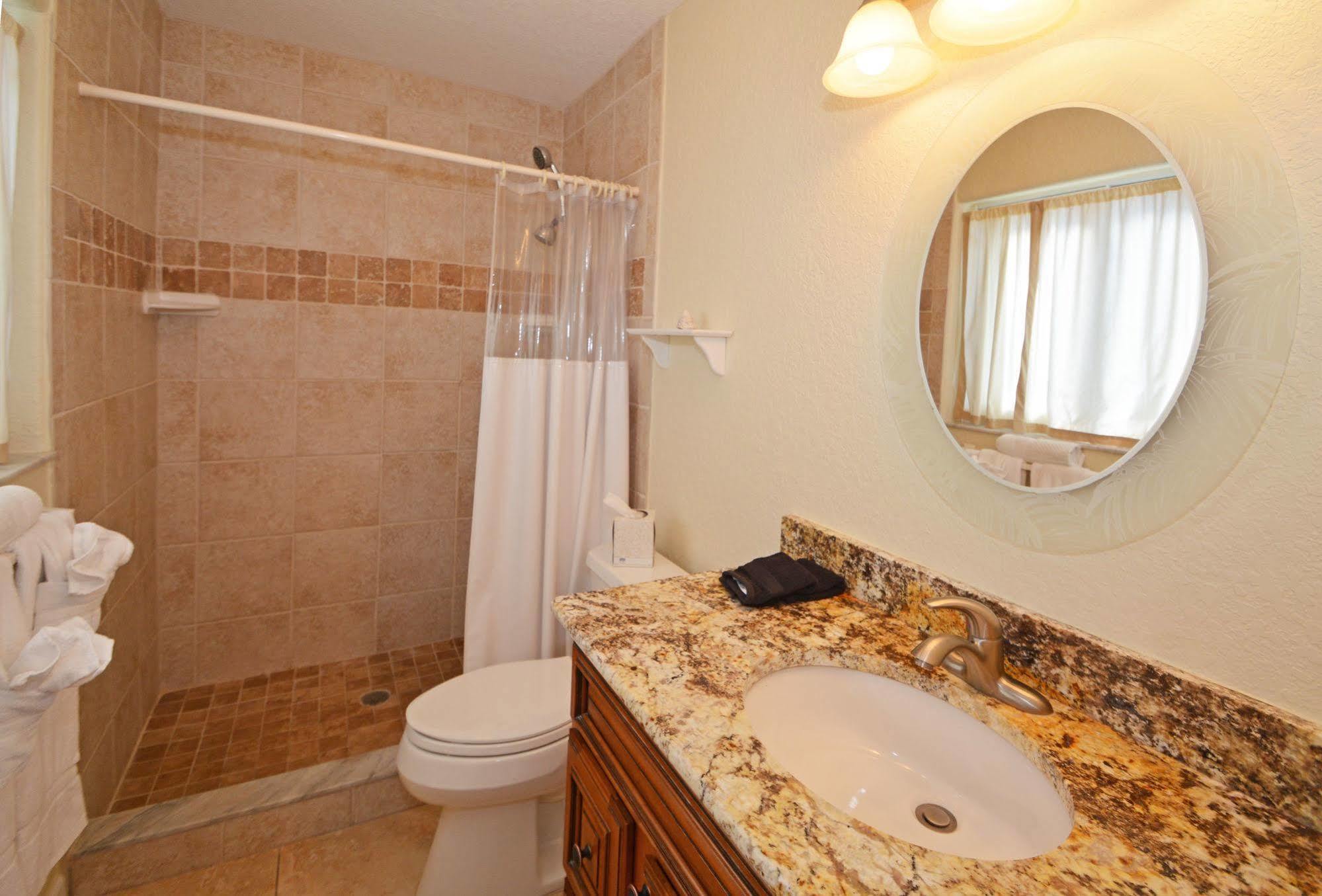 Westwinds Waterfront Resort St. Pete Beach Εξωτερικό φωτογραφία