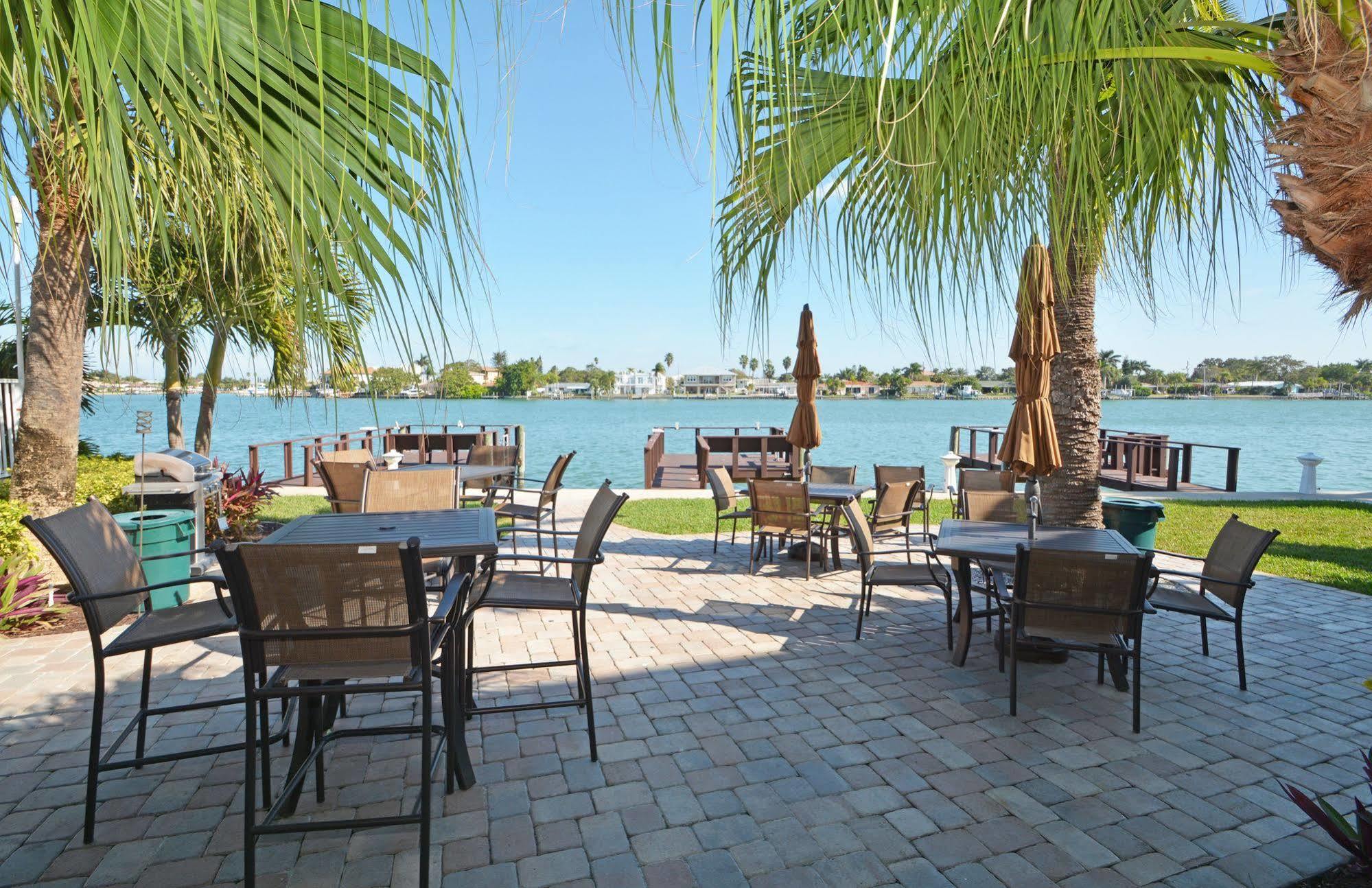 Westwinds Waterfront Resort St. Pete Beach Εξωτερικό φωτογραφία